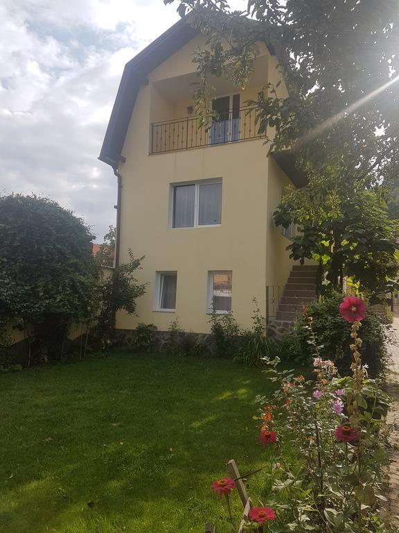 Apartament Teilor Ришнов Екстер'єр фото